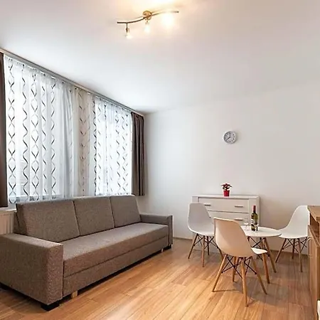 Apartmanovy Dom Stiavnica Hotel