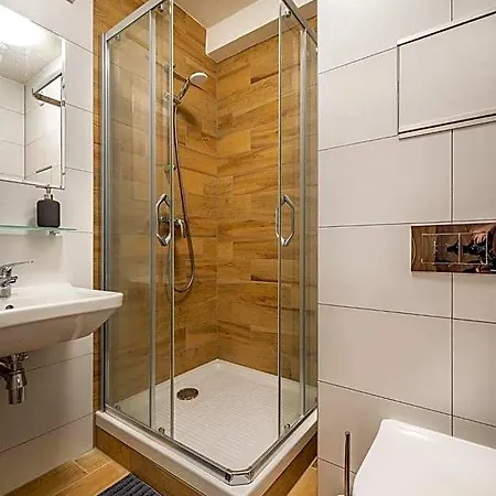 Hotel Apartmanovy Dom Stiavnica 3*
